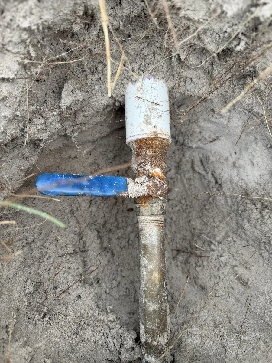 Behind-wall galvanized pipe
