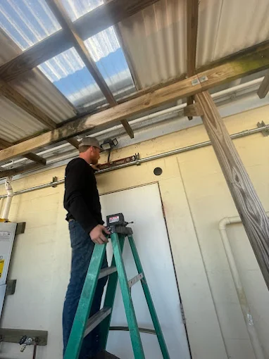Running overhead line — commercial